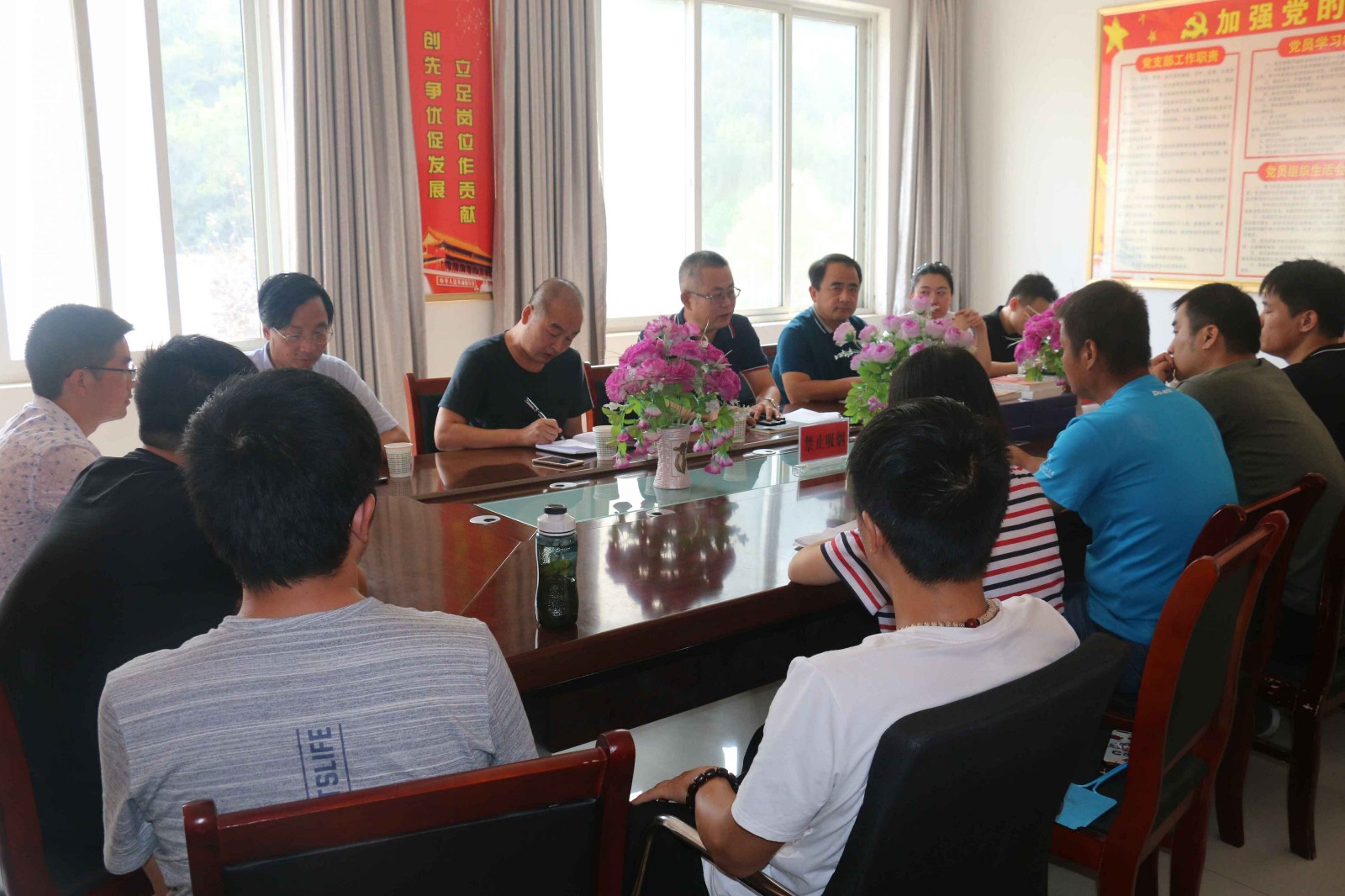 1535933053171072tWnu.jpg 商南托管運營.jpg